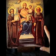 Подарочная икона Богоматери "Домостроительница" +подставка — фотография 1