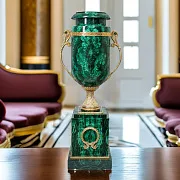 Ваза «Аврора» из малахита — красивый подарок — фотография 1