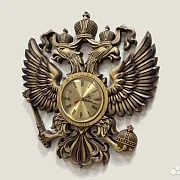 В подарок: Часы с гербом РФ, резные из массива ясеня — фотография 3