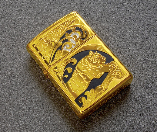 Подарочная зажигалка Zippo "Хищник" № 2 купить с доставкой Подарочная зажигалка Zippo "Хищник" № 2