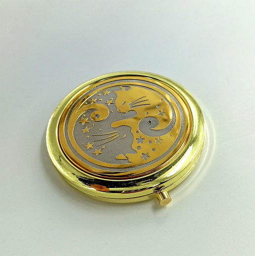 Резное зеркало "Кошки". Златоуст купить с доставкой Резное зеркало "Кошки". Златоуст