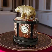 Каминные часы «Медведь» из креноида и долерита — красивый подарок — фотография 1