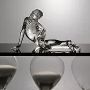 На память: Скульптура «Три возраста женщины» из стекла — фотография 4