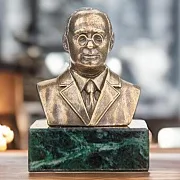 В подарок: Бюст «Берия Л.П.» из бронзы — фотография 1