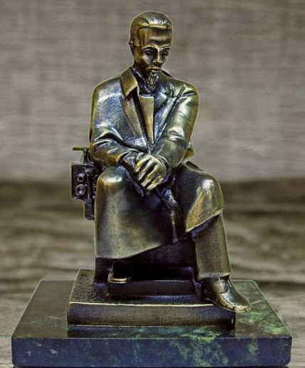 Бронзовая копия памятника "Попов А.С." купить с доставкой Бронзовая копия памятника "Попов А.С."